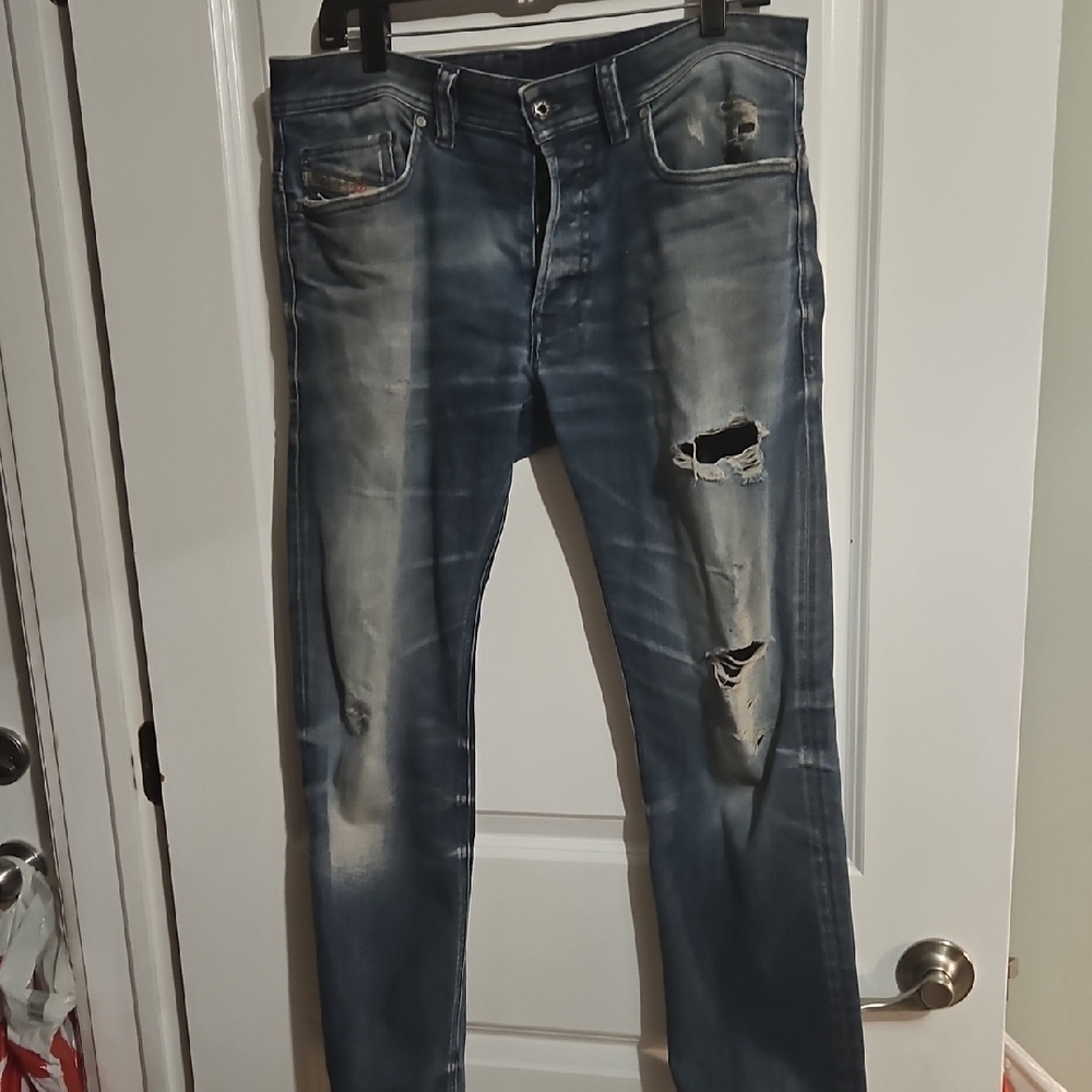 Blue Skinny Jeans with Distressed Details
